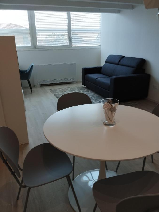 Llhome Bologna Elegante Monolocale Ristrutturato Con Posto Auto Coperto 外观 照片