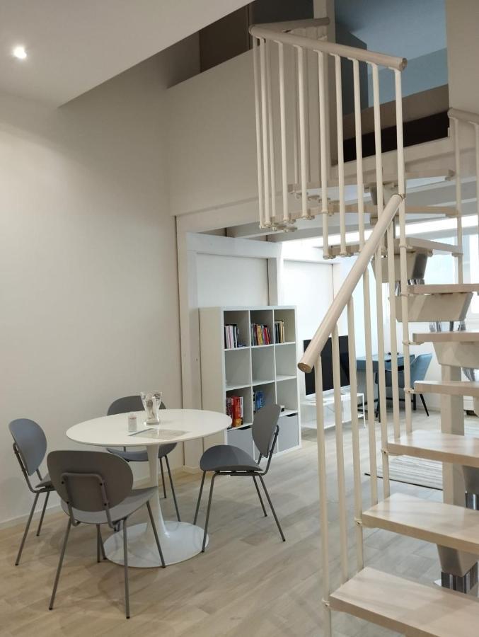 Llhome Bologna Elegante Monolocale Ristrutturato Con Posto Auto Coperto 外观 照片