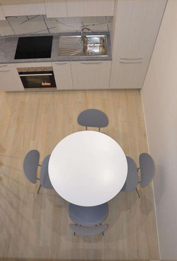 Llhome Bologna Elegante Monolocale Ristrutturato Con Posto Auto Coperto 外观 照片