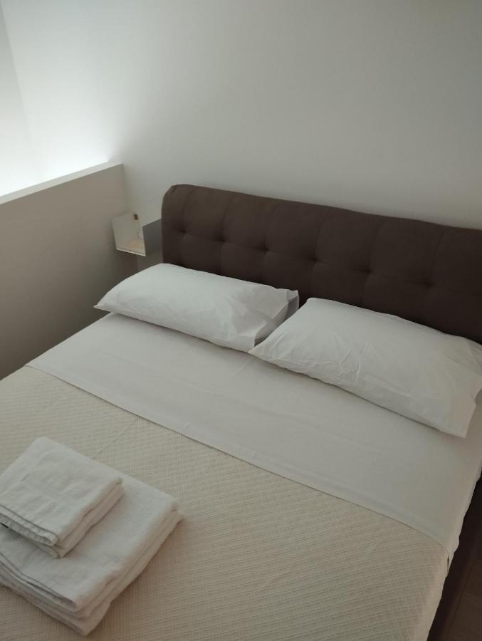 Llhome Bologna Elegante Monolocale Ristrutturato Con Posto Auto Coperto 外观 照片