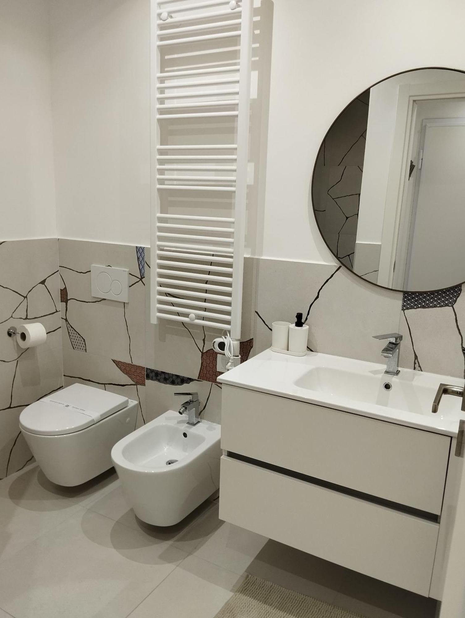Llhome Bologna Elegante Monolocale Ristrutturato Con Posto Auto Coperto 外观 照片